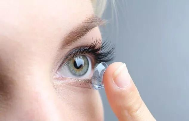 High-purity monomers and polymers used in contact lens manufacturing, essential for developing durable and comfortable lenses