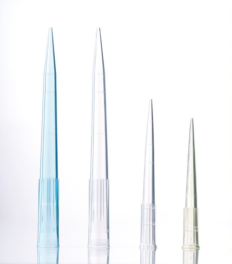 What issues should we pay attention to when using pipetting filter tips?