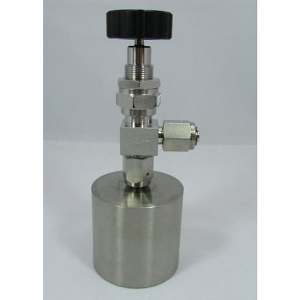 Stainless steel cylinder, 125ml, horizontal in line, with angled Bellows valve (150°C), DOT 4B|95-0281